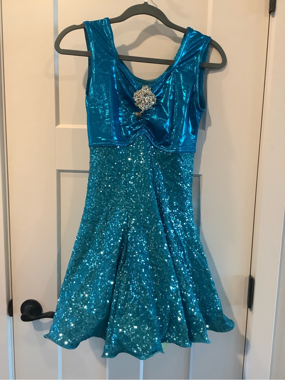 Girls' Shiny Teal Sequin Dance Dress with Decorative Brooch